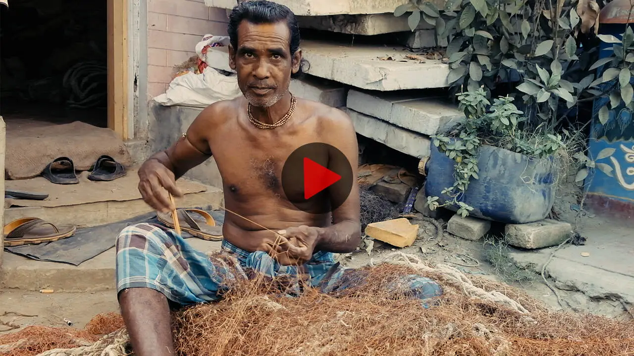 সব নির্যাতন সয়ে যান জলদাসেরা