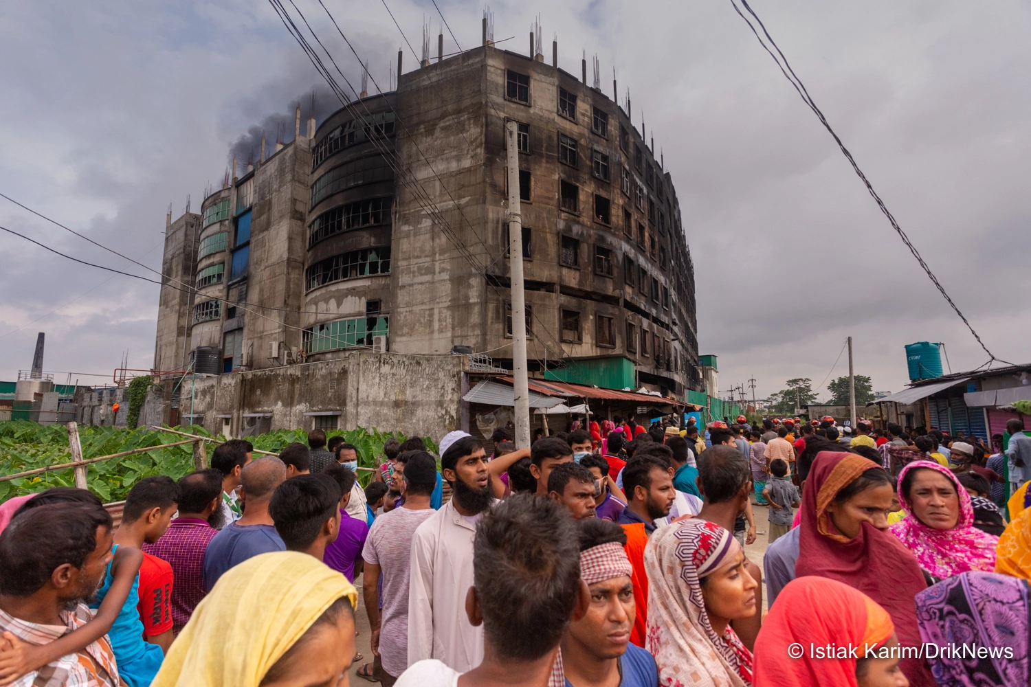 সেজান কারখানায় অগ্নিকাণ্ড: মালিকপক্ষের বিরুদ্ধে জনগণের ক্ষোভ