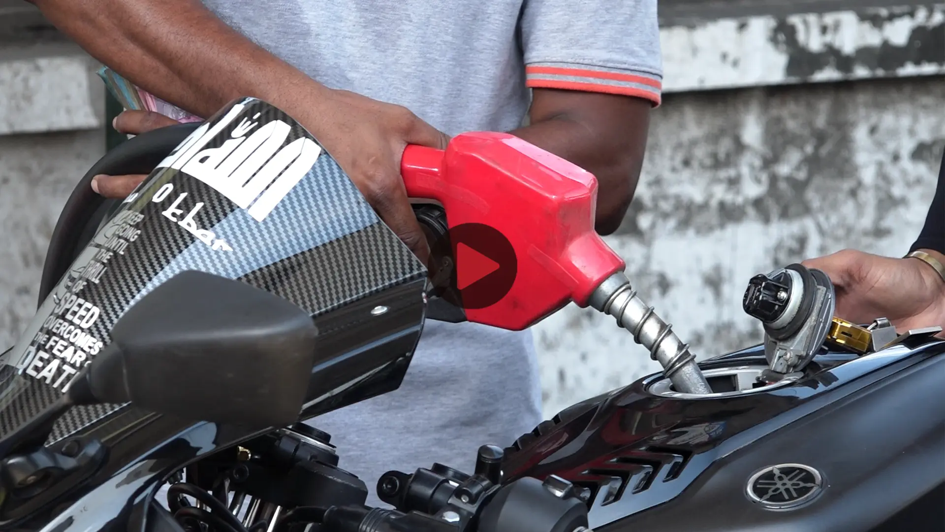 জ্বালানি তেলের দাম নিয়ে জনগণের সাথে প্রতারণা করেছে সরকার